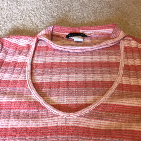 Top - Picture 2 of 2